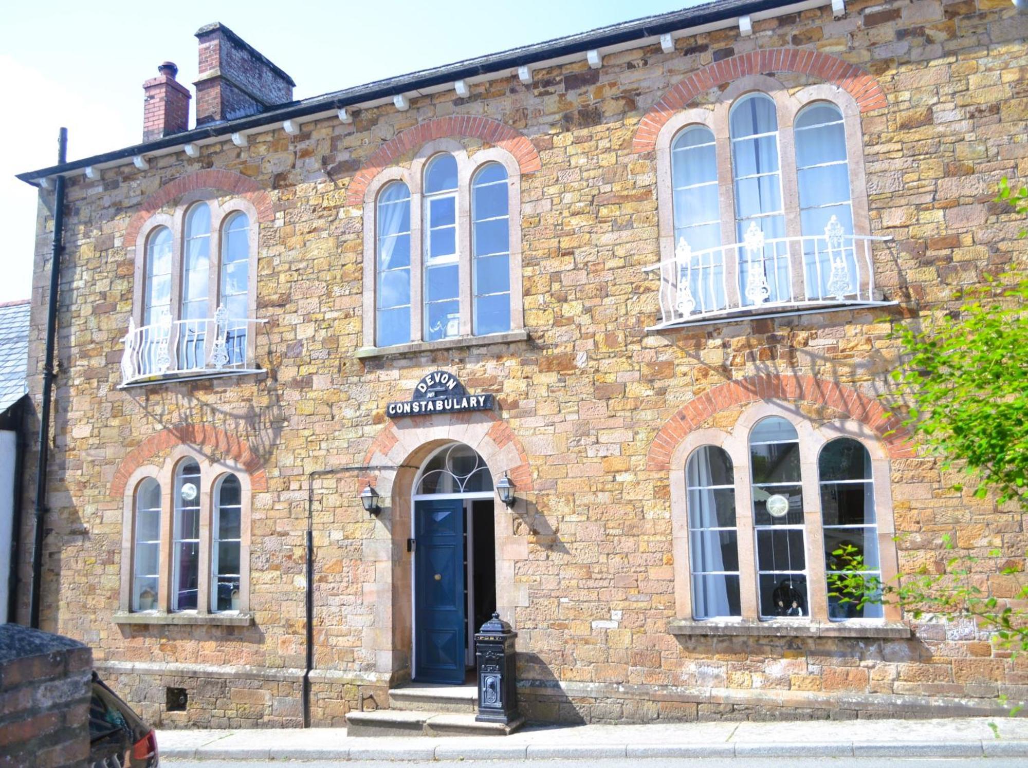 The Old Police Station Villa Hatherleigh Екстериор снимка